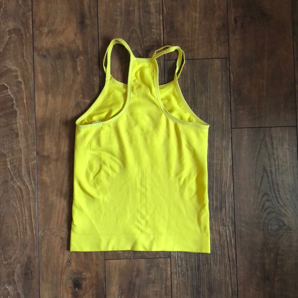 Nike Fit Dry Tank - Picture 5 of 6